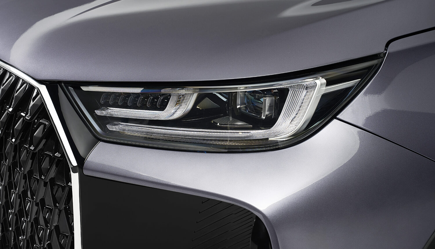 Nuevo EBRO s700 Luxury Detalle Faro Delantero