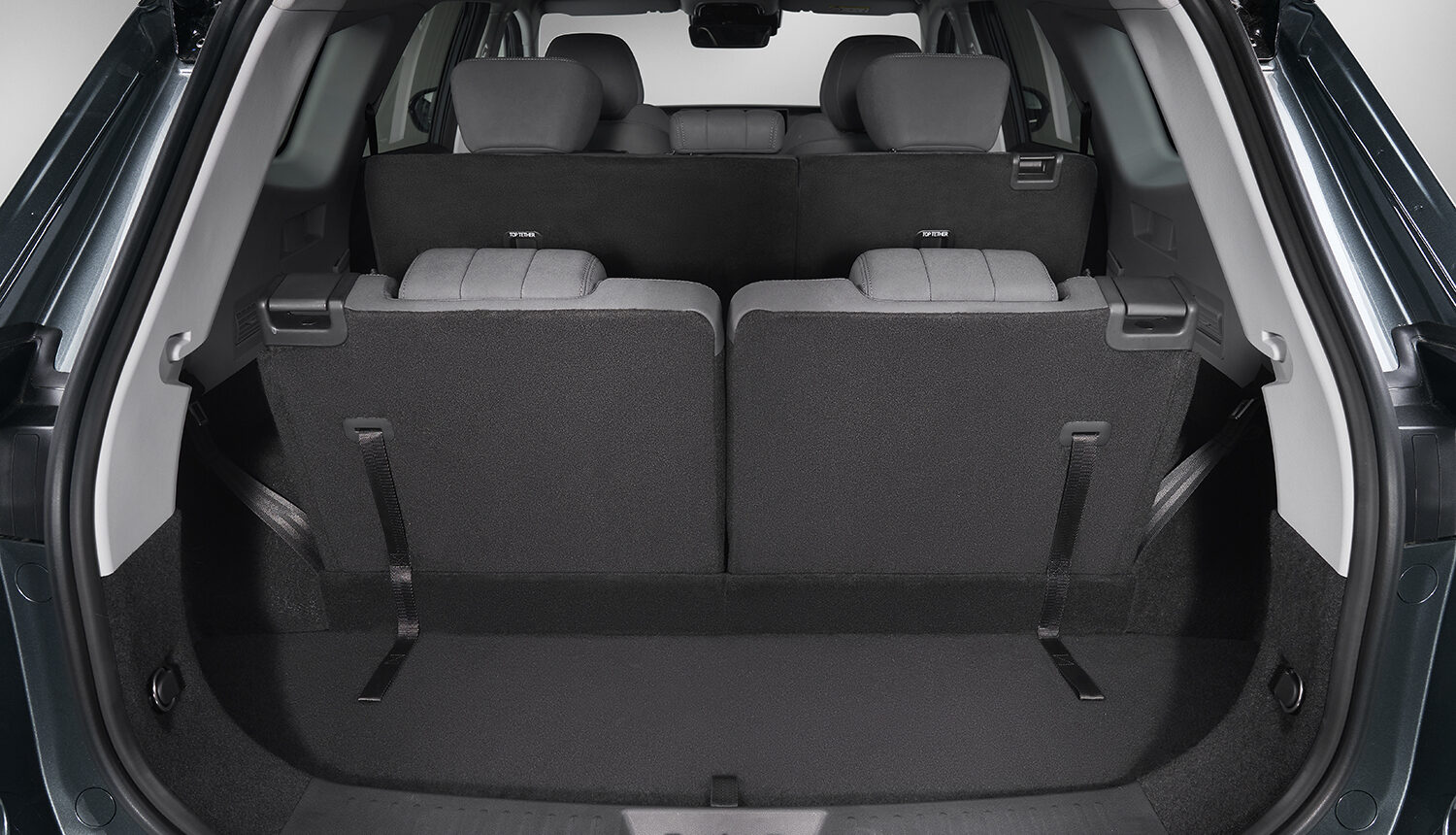 Nuevo EBRO s800 Luxury Detalle Interior Maletero Asientos