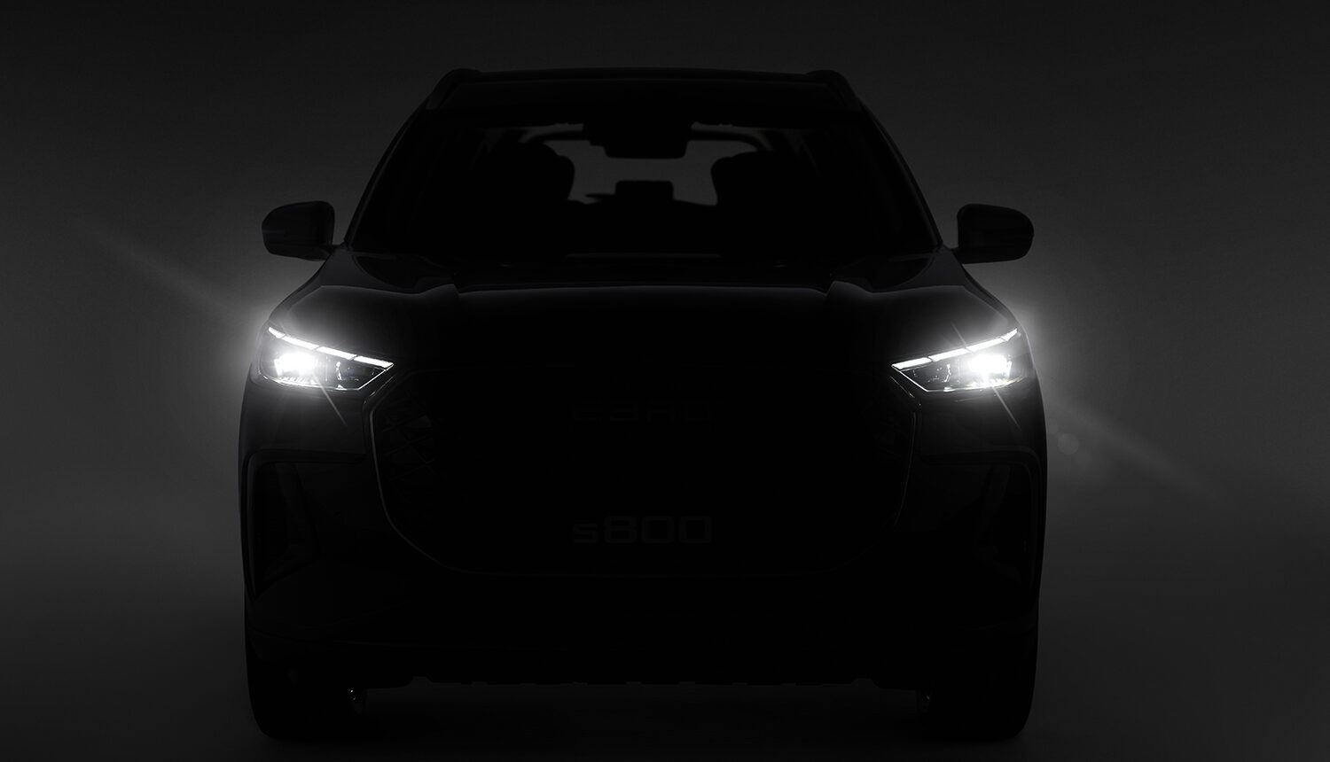 Nuevo EBRO s800 Luxury Detalle Luces Delanteras