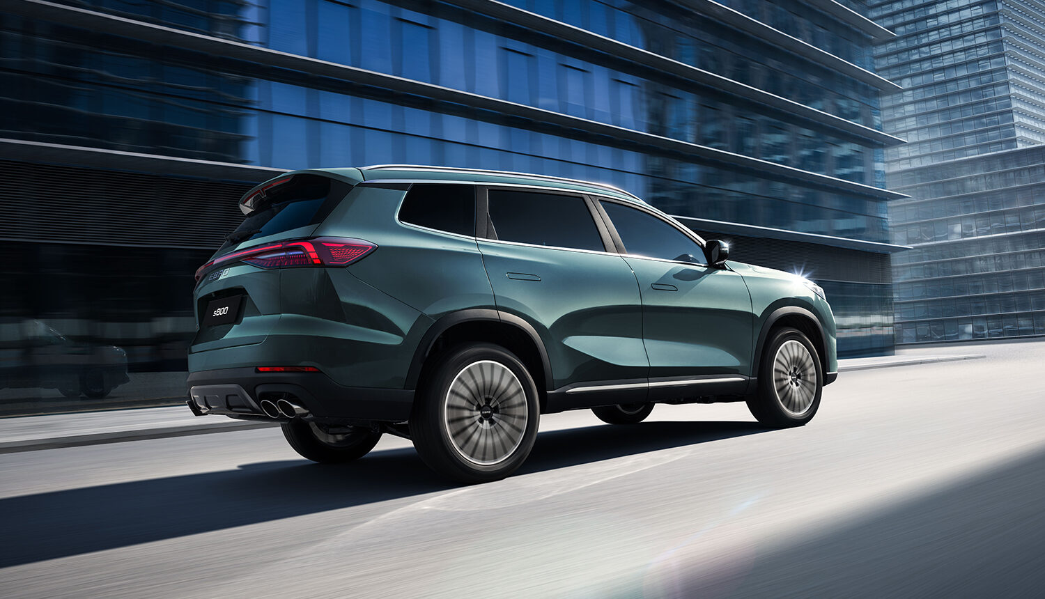 Nuevo EBRO s800 Luxury Vista Dinámica Trasera