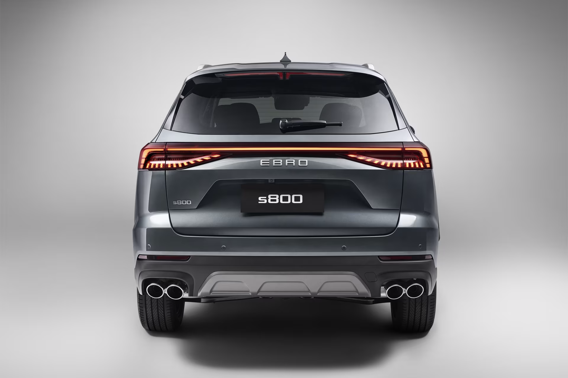 Nuevo EBRO s800 Luxury Detalle Luces Traseras