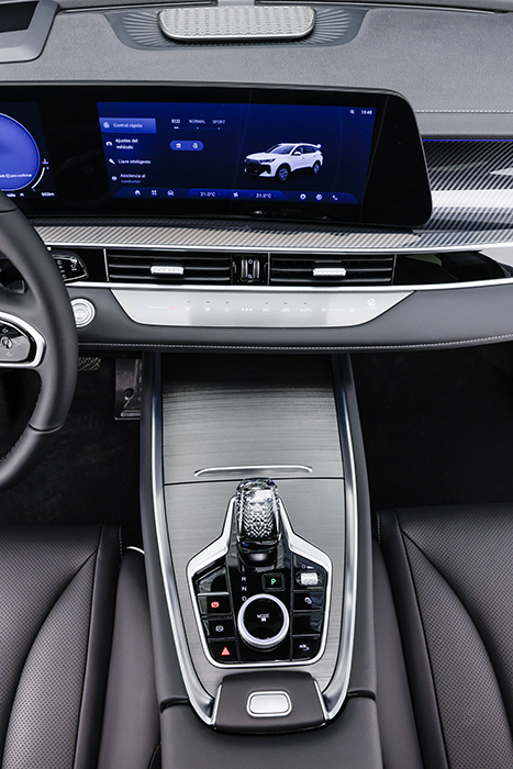 Nuevo EBRO s700 Luxury Vista Interior