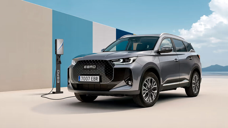 Nuevo EBRO S700 Híbrido Enchufable