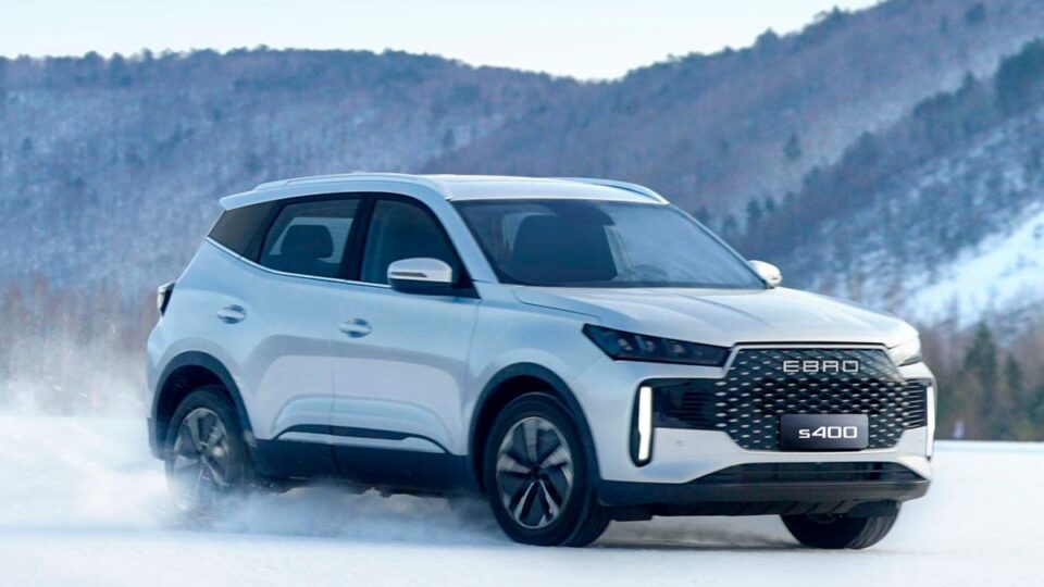 EBRO s400 SUV seguro y conectado - Ebro Grupo Rafael Afonso